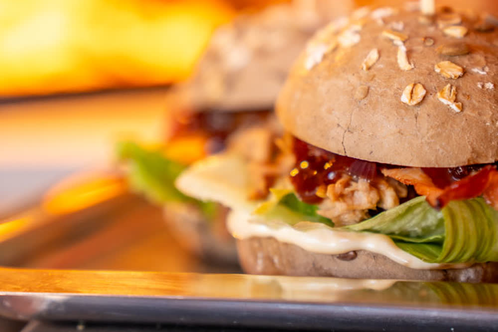 Burger ze svatebního rautu